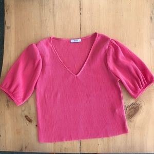 Puffed sleeves ribbed pattern top